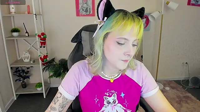 Snapshot of Roziett_Belle chatting on 1, 2, 2026 Roziett Belle online show from 1, 2, 2026