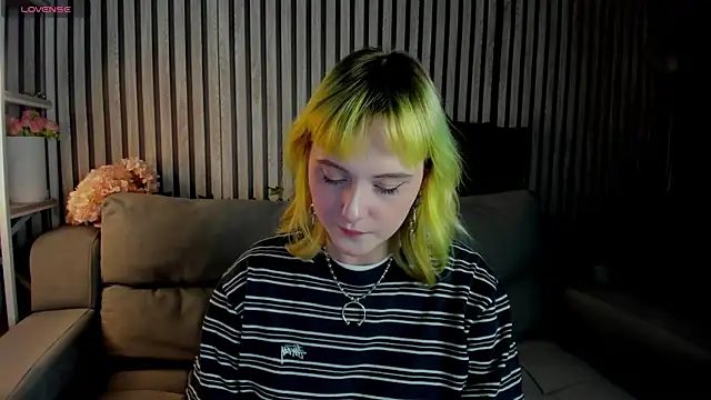 Snapshot of Roziett_Belle chatting on 20, 3, 2026 Roziett Belle online show from 20, 3, 2026