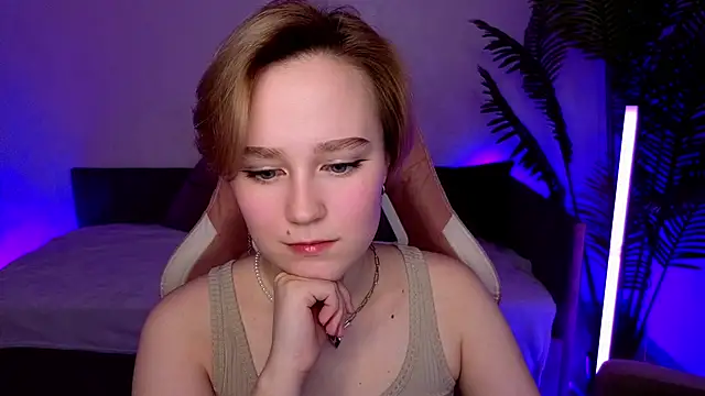 Ellie Heavenly online show from 13, 2, 2026