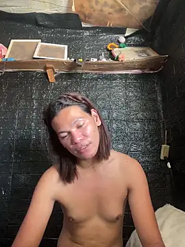 HugeAgatha online show from 15, 2, 2026