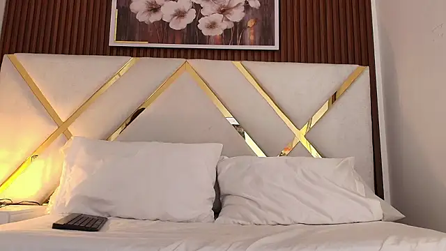 Real virgin Pussy online show from 23, 3, 2026