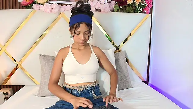 Snapshot of Real_virgin_Pussy chatting on 1, 8, 2026 Real virgin Pussy online show from 1, 8, 2026