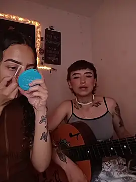 AlexxaAndRileyy online show from 10, 2, 2026