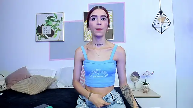 Snapshot of april_jones05 chatting on 19, 1, 2026 april jones05 online show from 19, 1, 2026