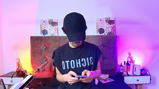 Ethan Briggs  online show from 5, 8, 2026