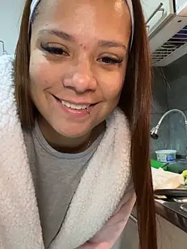 Snapshot of Pretty__Milf chatting on 2, 3, 2026 Pretty Milf online show from 2, 3, 2026