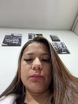 Snapshot of Pretty__Milf chatting on 15, 3, 2026 Pretty Milf online show from 15, 3, 2026