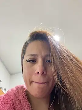 Snapshot of Pretty__Milf chatting on 18, 3, 2026 Pretty Milf online show from 18, 3, 2026