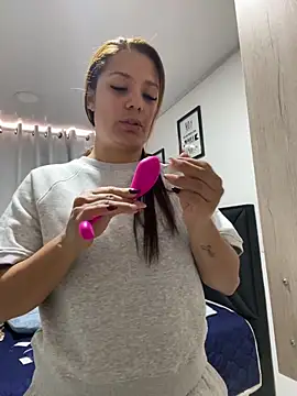 Pretty  Milf online show from 1, 5, 2026