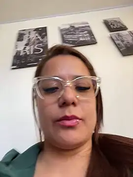 Pretty  Milf online show from 17, 7, 2026