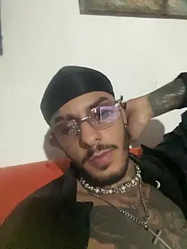 Snapshot of liyamjunior chatting on 7, 3, 2026 liyamjunior online show from 7, 3, 2026