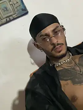 Snapshot of liyamjunior chatting on 8, 3, 2026 liyamjunior online show from 8, 3, 2026