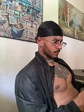 Snapshot of liyamjunior chatting on 13, 3, 2026 liyamjunior online show from 13, 3, 2026