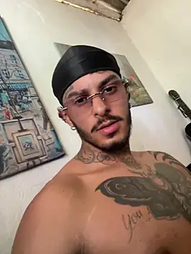 Snapshot of liyamjunior chatting on 16, 3, 2026 liyamjunior online show from 16, 3, 2026