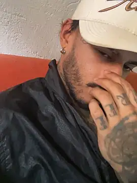 Snapshot of liyamjunior chatting on 24, 3, 2026 liyamjunior online show from 24, 3, 2026