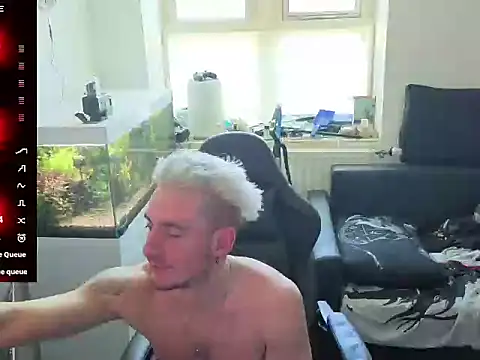 Rayzel White online show from 30, 4, 2026
