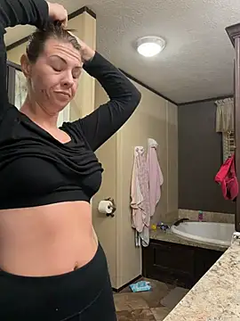 Snapshot of tastemecaroline chatting on 22, 2, 2026 tastemecaroline online show from 22, 2, 2026