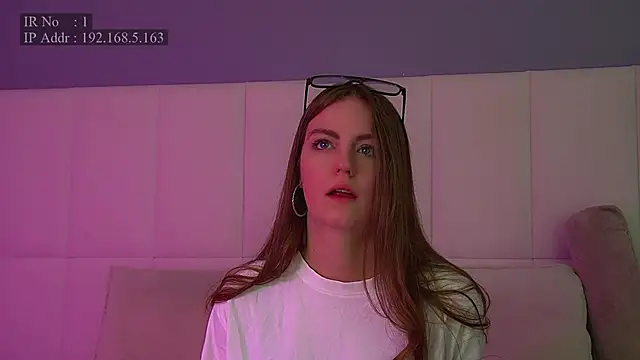 Snapshot of SofiaSarvain chatting on 6, 2, 2026 SofiaSarvain online show from 6, 2, 2026