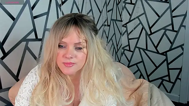 Snapshot of Victoria_Nelson chatting on 15, 3, 2026 Victoria Nelson online show from 15, 3, 2026