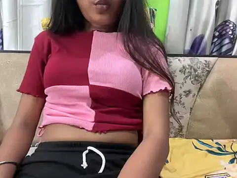 Snapshot of Brown-beauty chatting on 24, 7, 2026 Brown-beauty online show from 24, 7, 2026