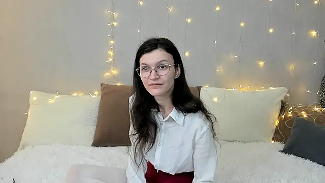 Snapshot of ThoraMarola chatting on 6, 2, 2026 ThoraMarola online show from 6, 2, 2026