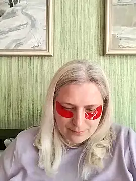 NyushaLollipop online show from 2, 5, 2026
