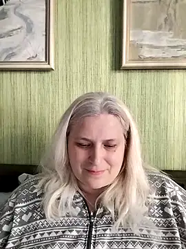 NyushaLollipop online show from 4, 5, 2026