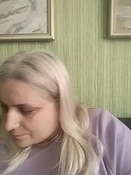NyushaLollipop online show from 7, 5, 2026