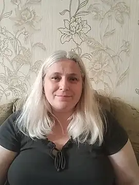 NyushaLollipop online show from 13, 6, 2026