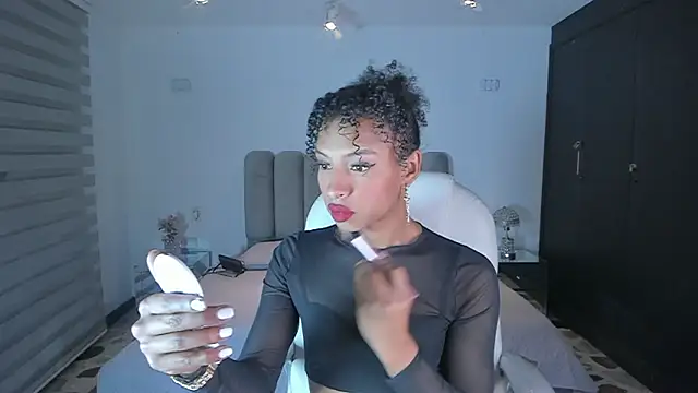 Snapshot of VictoriaRousse_ chatting on 1, 3, 2026 VictoriaRousse online show from 1, 3, 2026