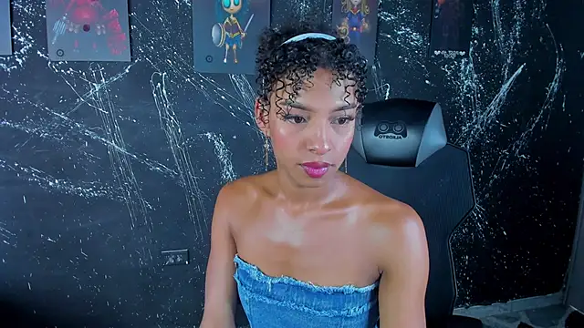 Snapshot of VictoriaRousse_ chatting on 8, 3, 2026 VictoriaRousse online show from 8, 3, 2026