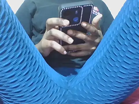 Snapshot of Littlemistress24 chatting on 24, 2, 2026 Littlemistress24 online show from 24, 2, 2026