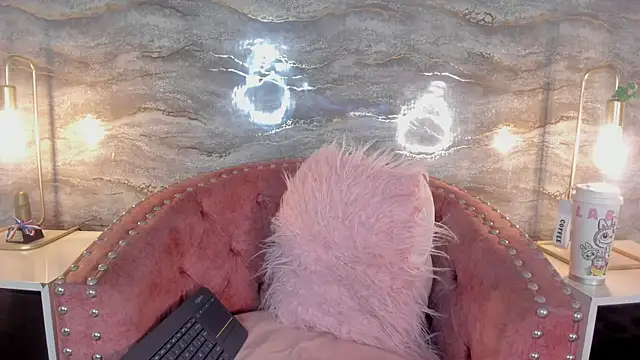 Snapshot of SHINYY_STAR_ chatting on 7, 2, 2026 SHINYY STAR online show from 7, 2, 2026