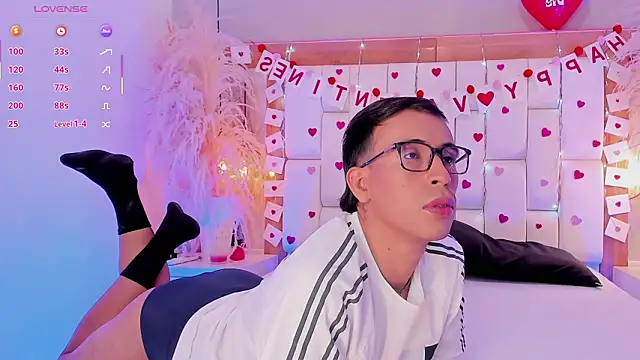 Snapshot of Mr_aronnn_ chatting on 15, 2, 2026 Mr aronnn online show from 15, 2, 2026