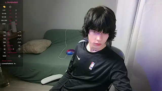 LeonBoykisser online show from 11, 2, 2026