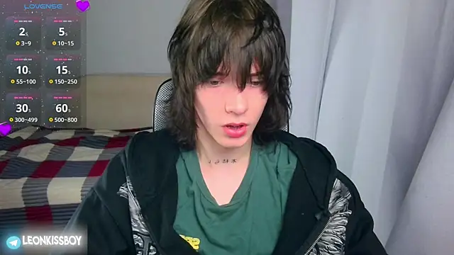 LeonBoykisser online show from 2, 7, 2026