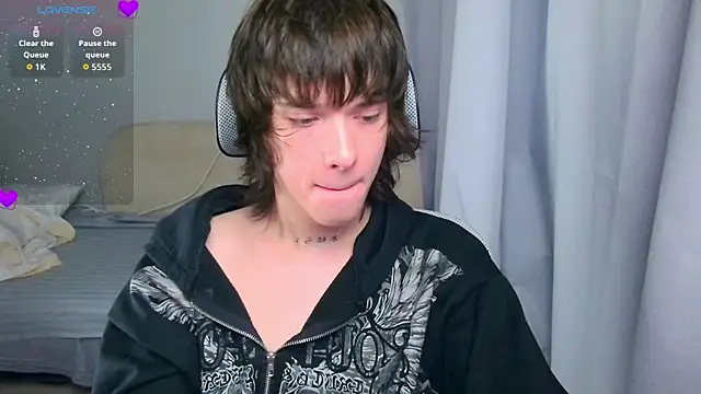 LeonBoykisser online show from 6, 7, 2026