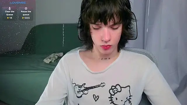 LeonBoykisser online show from 7, 7, 2026