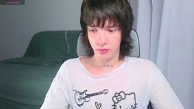 LeonBoykisser online show from 8, 7, 2026