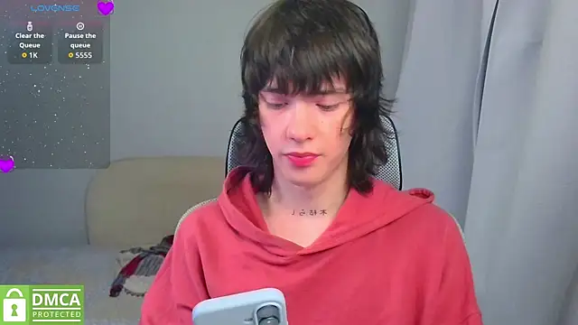 LeonBoykisser online show from 24, 7, 2026