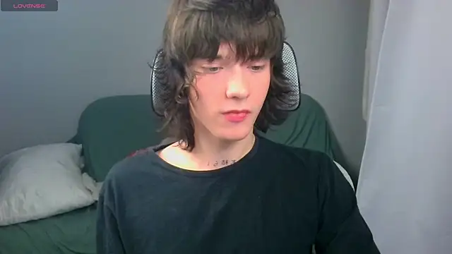 LeonBoykisser online show from 28, 7, 2026