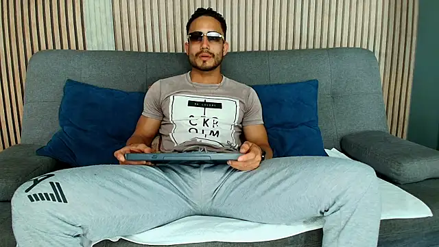 Vans Ross online show from 4, 2, 2026