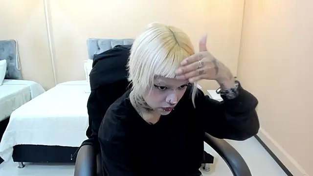 Snapshot of Bela_Craxkerr chatting on 25, 3, 2026 Bela Craxkerr online show from 25, 3, 2026