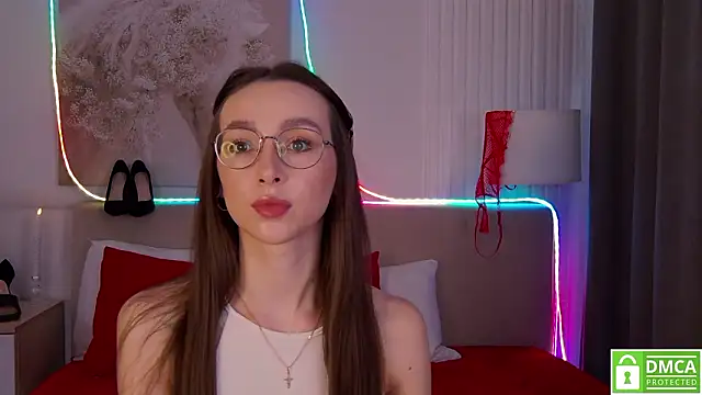 Snapshot of Emily_Simon chatting on 6, 2, 2026 Emily Simon online show from 6, 2, 2026