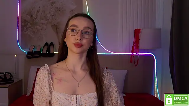 Snapshot of Emily_Simon chatting on 10, 2, 2026 Emily Simon online show from 10, 2, 2026