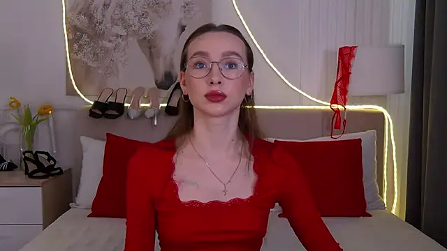 Snapshot of Emily_Simon chatting on 16, 3, 2026 Emily Simon online show from 16, 3, 2026