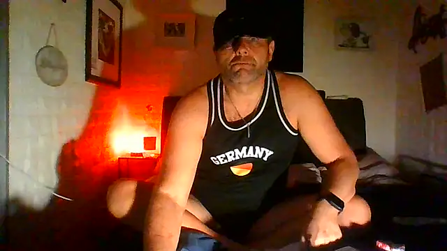 Snapshot of Funfukruon chatting on 6, 8, 2026 Funfukruon online show from 6, 8, 2026