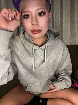 Snapshot of BADBITCHISAKI chatting on 26, 2, 2026 BADBITCHISAKI online show from 26, 2, 2026