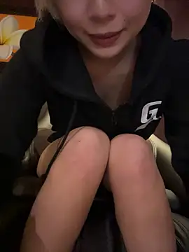 Snapshot of BADBITCHISAKI chatting on 11, 3, 2026 BADBITCHISAKI online show from 11, 3, 2026