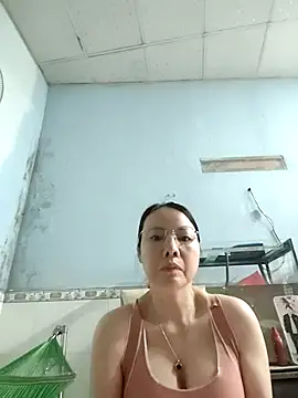 Snapshot of Famrita chatting on 9, 2, 2026 Famrita online show from 9, 2, 2026